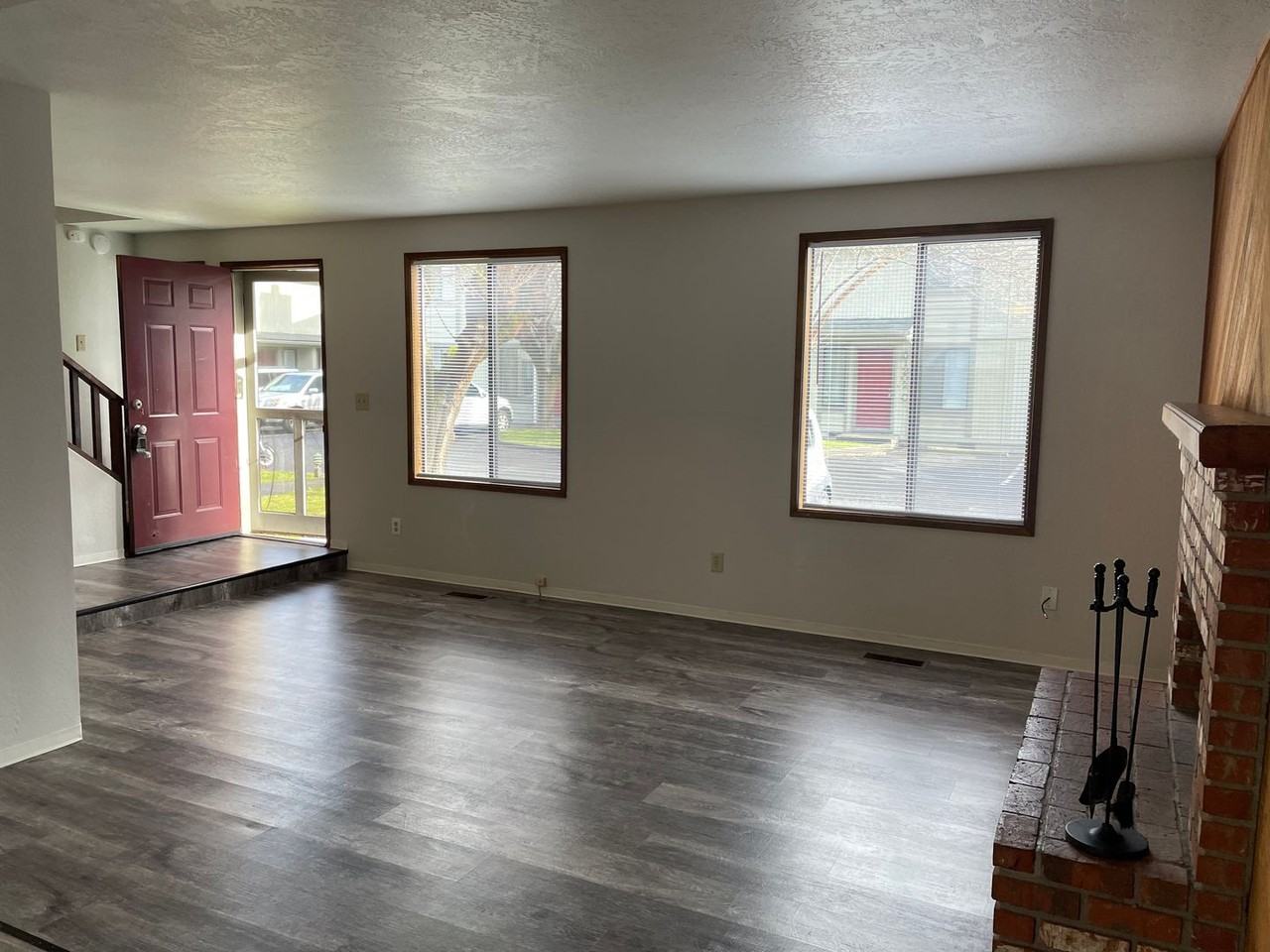 1188 Morrow Rd - Photo 3 of 22