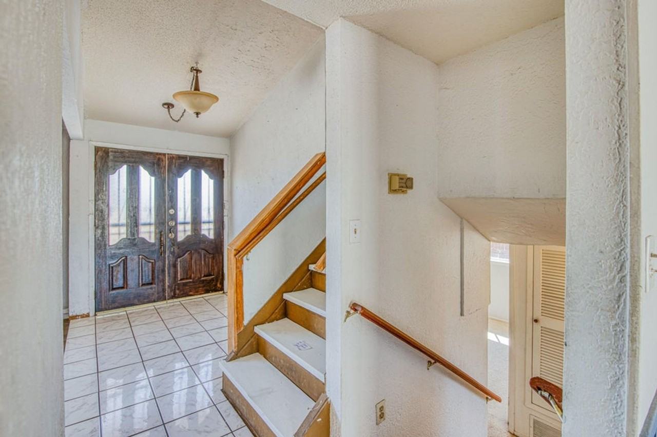 2805 Penwood Dr - Photo 3 of 20