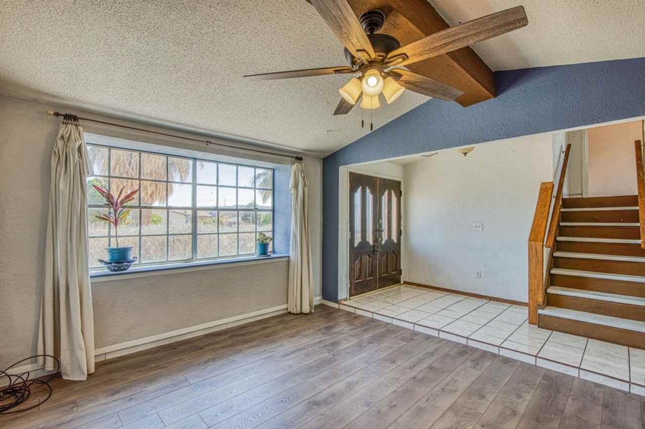 2805 Penwood Dr - Photo 4 of 20