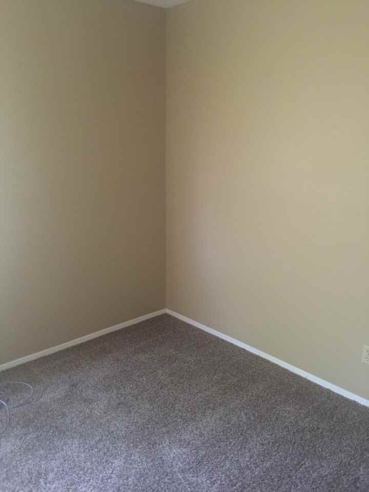 4216 Russel Ct Ne - Photo 4 of 5