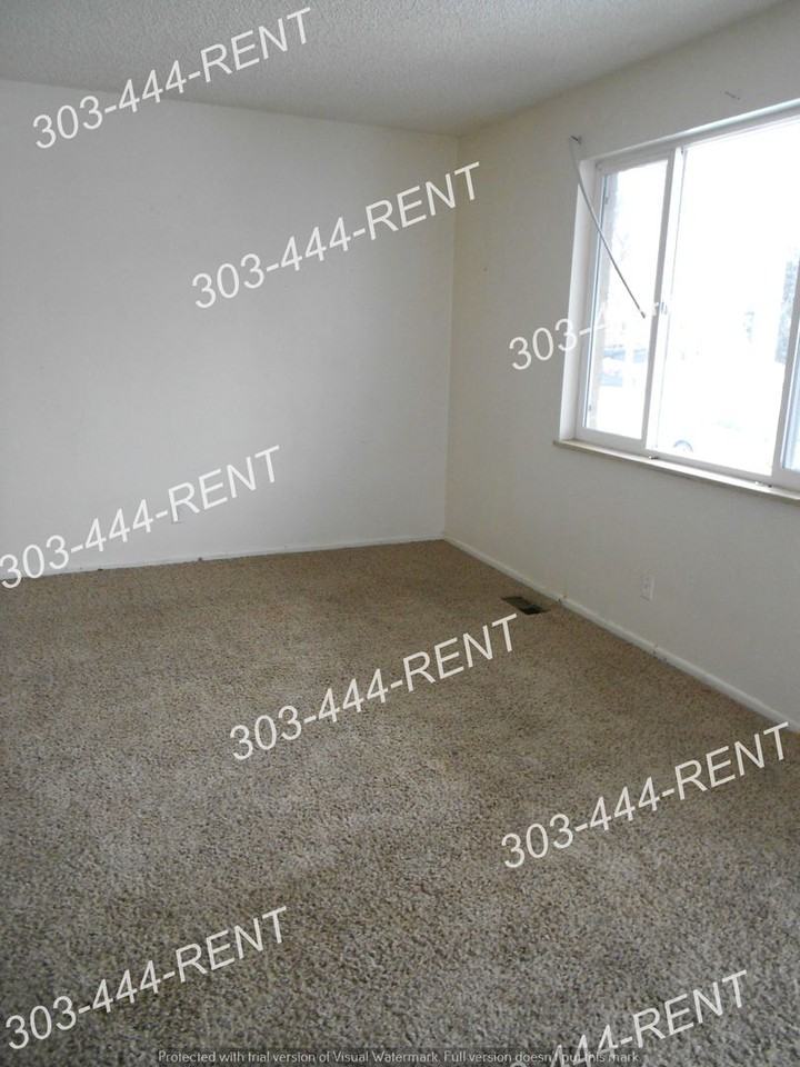 5518 Salem St - Photo 2 of 6