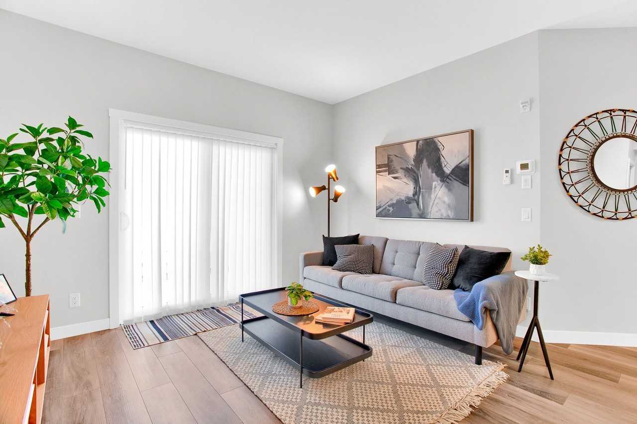 Plaza Apartments - Photo 7 of 44