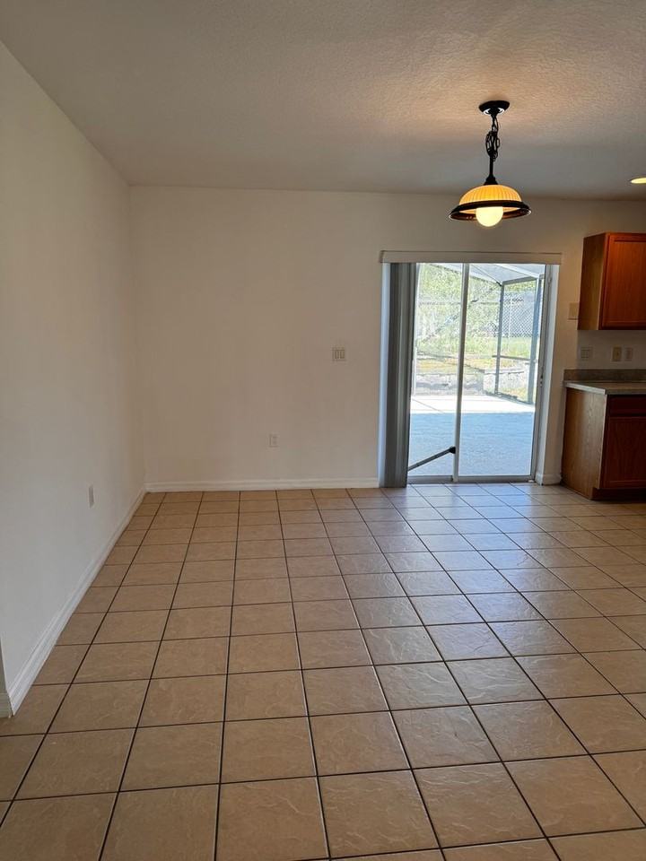 203 Granada Blvd - Photo 7 of 37