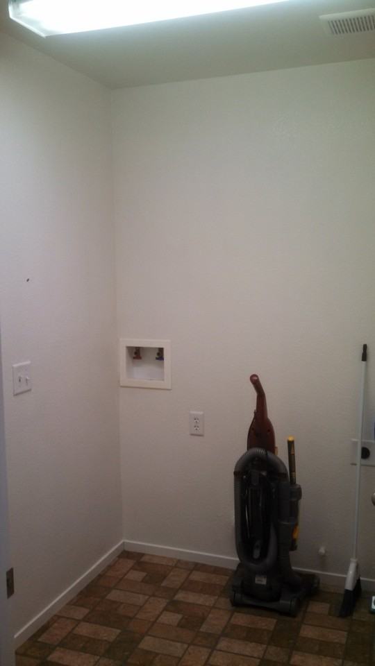 2101 Coughlin Ct - Photo 6 of 18