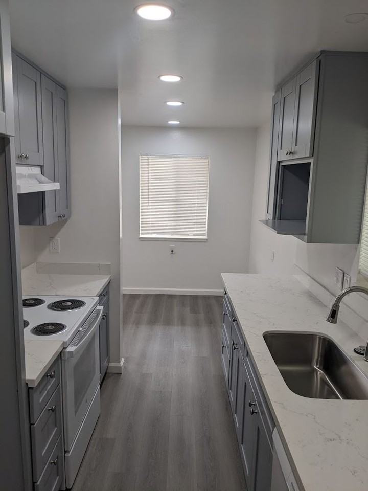 2620 Castello Way - Photo 4 of 17