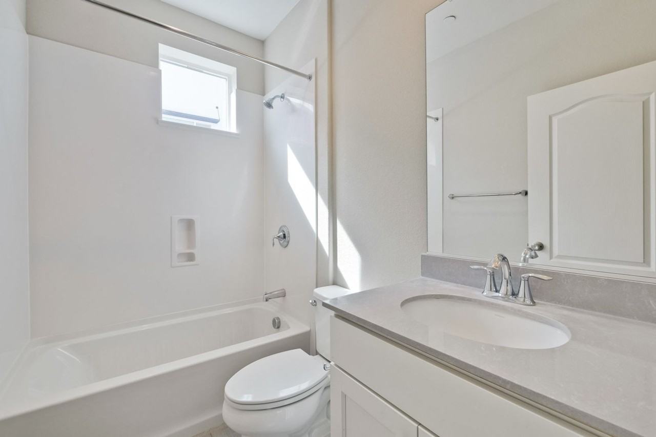 5529 Great Oaks Pkwy - Photo 7 of 23