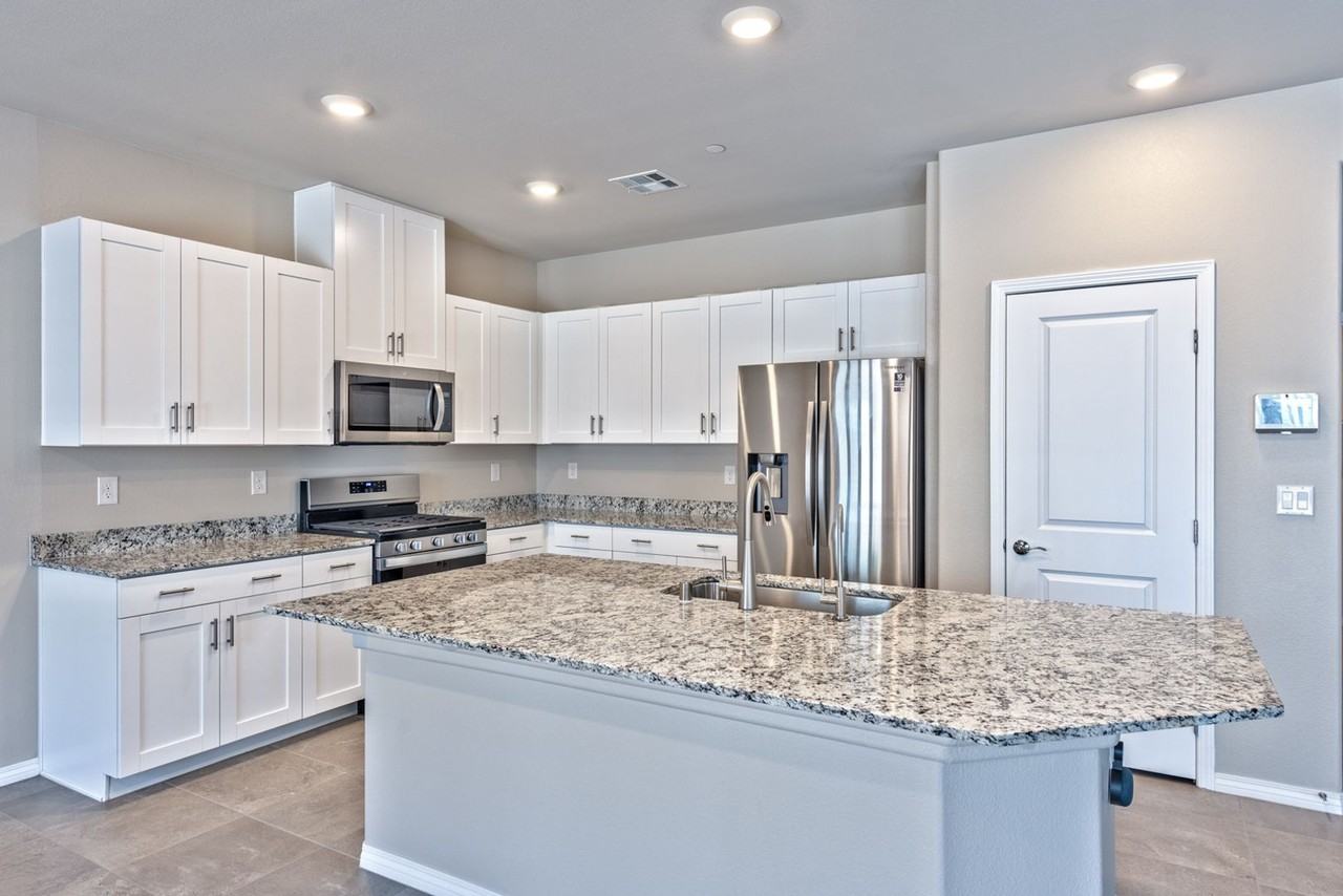 12756 Battista Ln - Photo 4 of 20