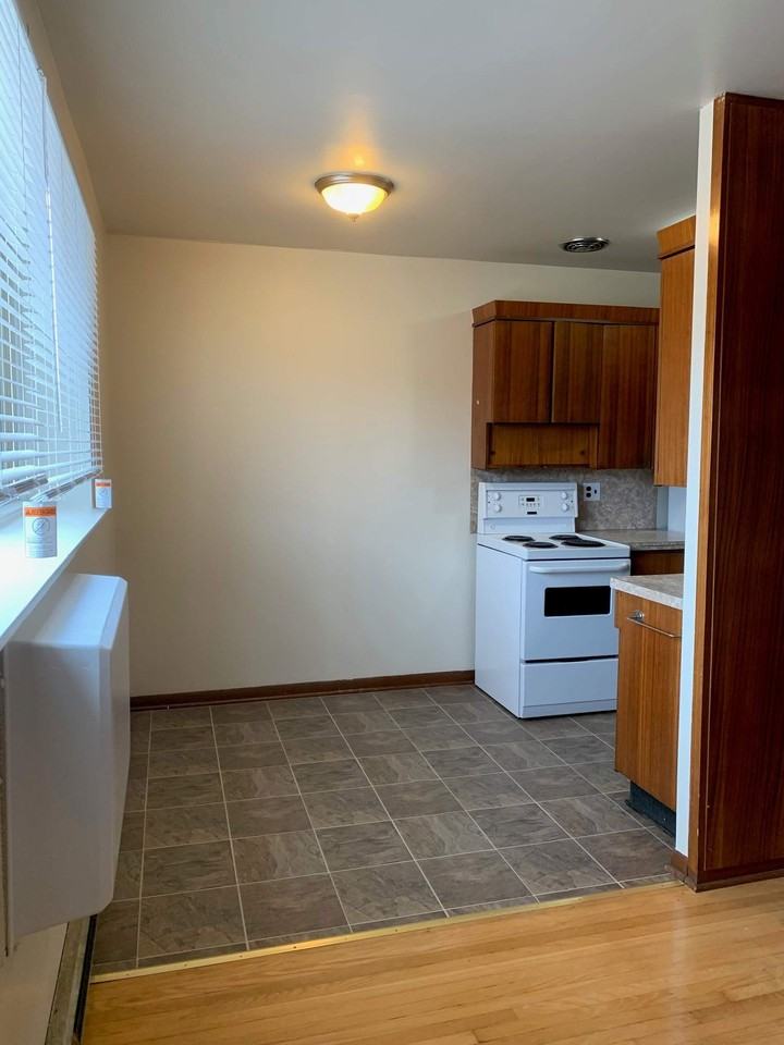 436 Talbot - Photo 4 of 12