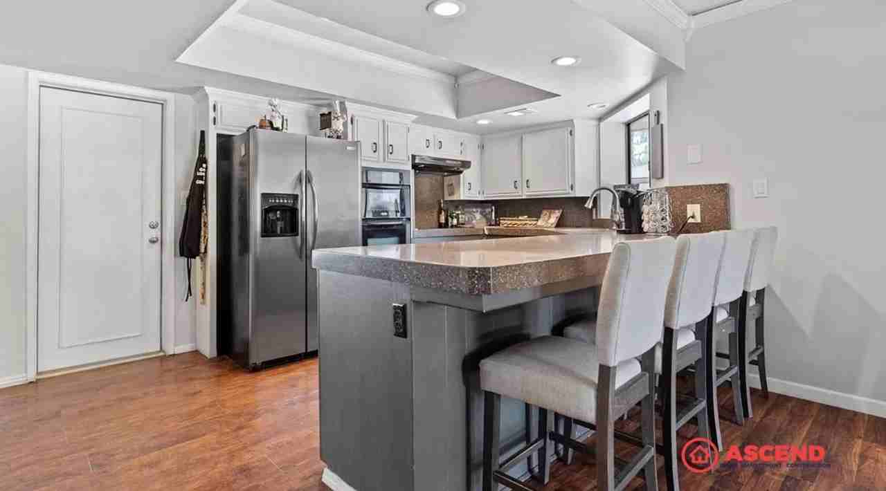 13305 Frenchglen Ave - Photo 3 of 11