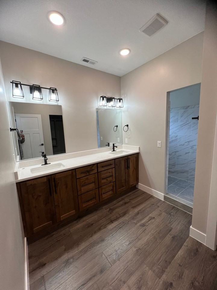 2875 W Cody Dr #14 - Photo 3 of 25