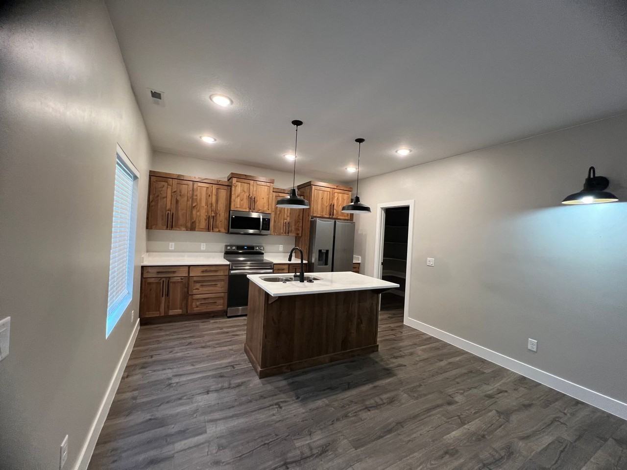 2875 W Cody Dr #14 - Photo 5 of 25