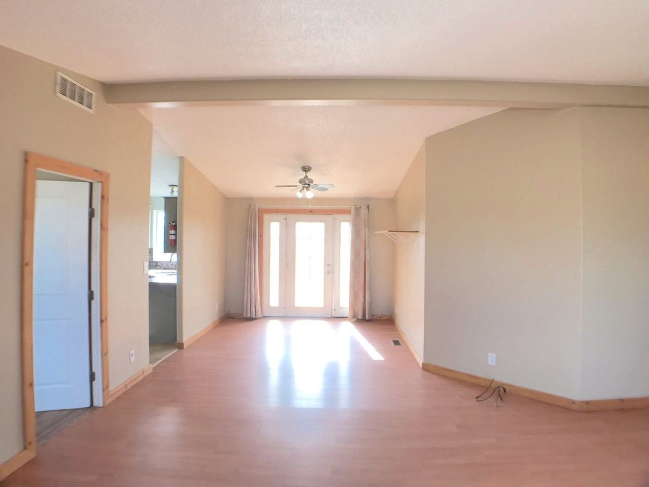 83B East Cummings Ave - Photo 4 of 26