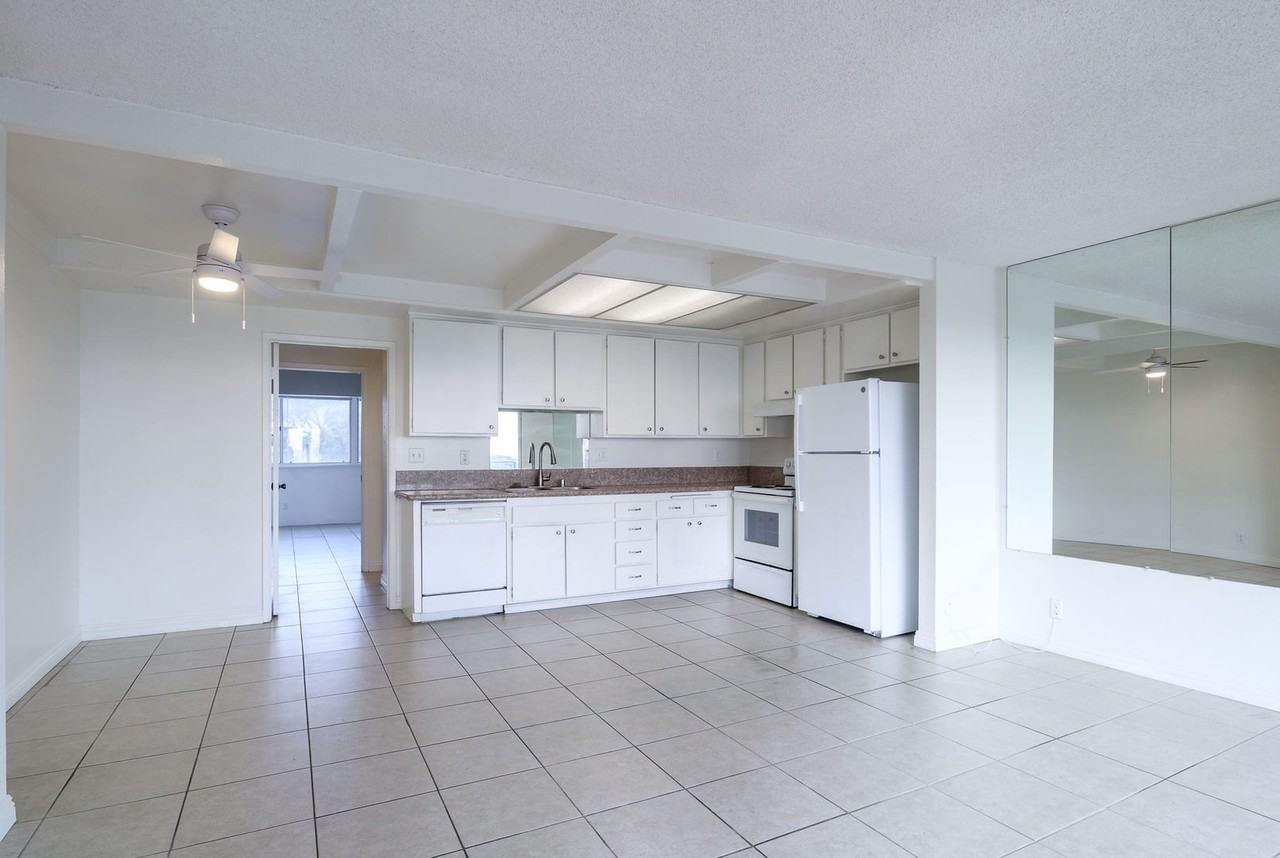 717 Ocean View Dr - Photo 5 of 33