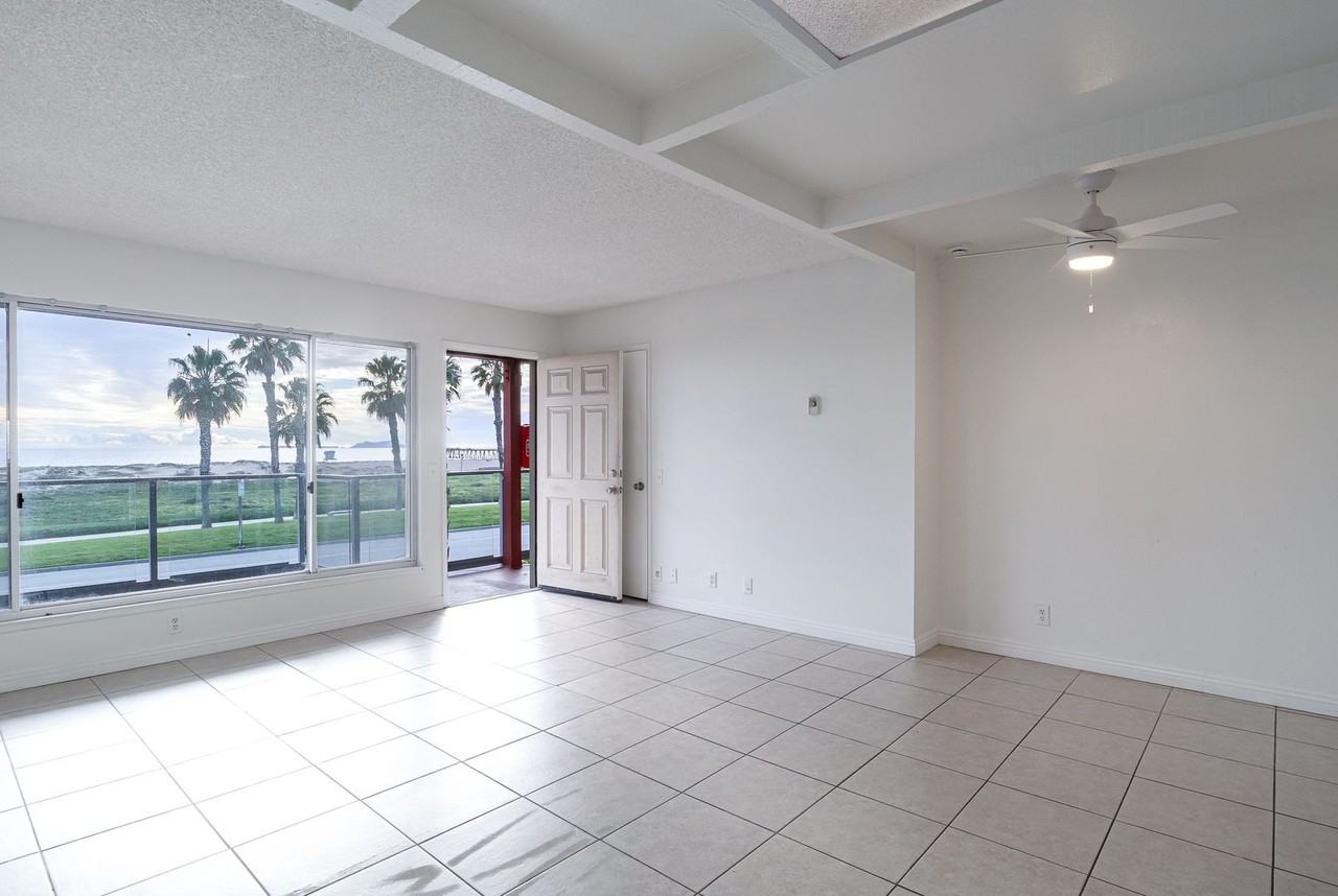 717 Ocean View Dr - Photo 6 of 33