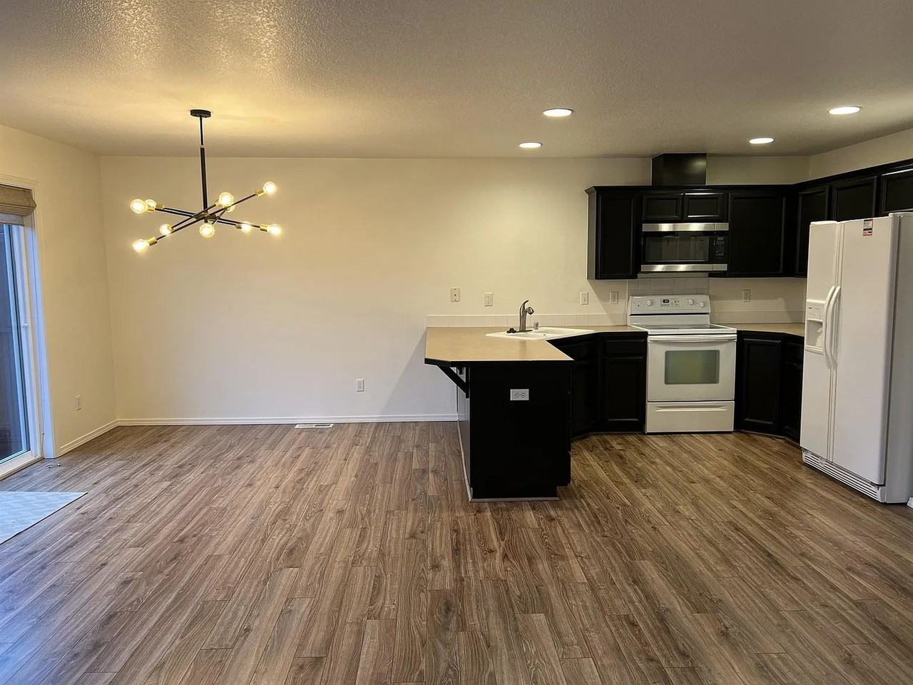 8404 13th Ave Se - Photo 7 of 39