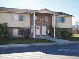 featured image of 1683 Garden Dr