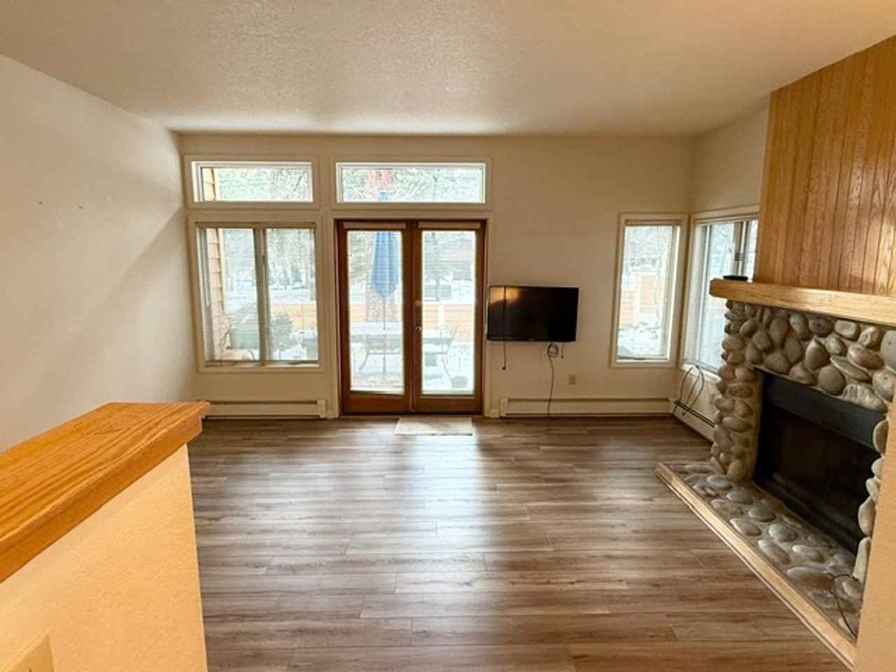 120 Village Blvd #123 - Photo 4 of 17