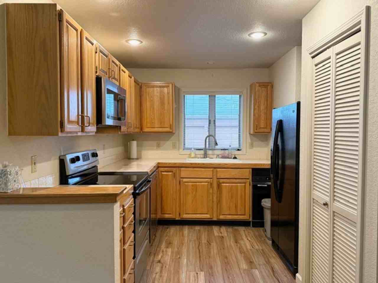 120 Village Blvd #123 - Photo 6 of 17