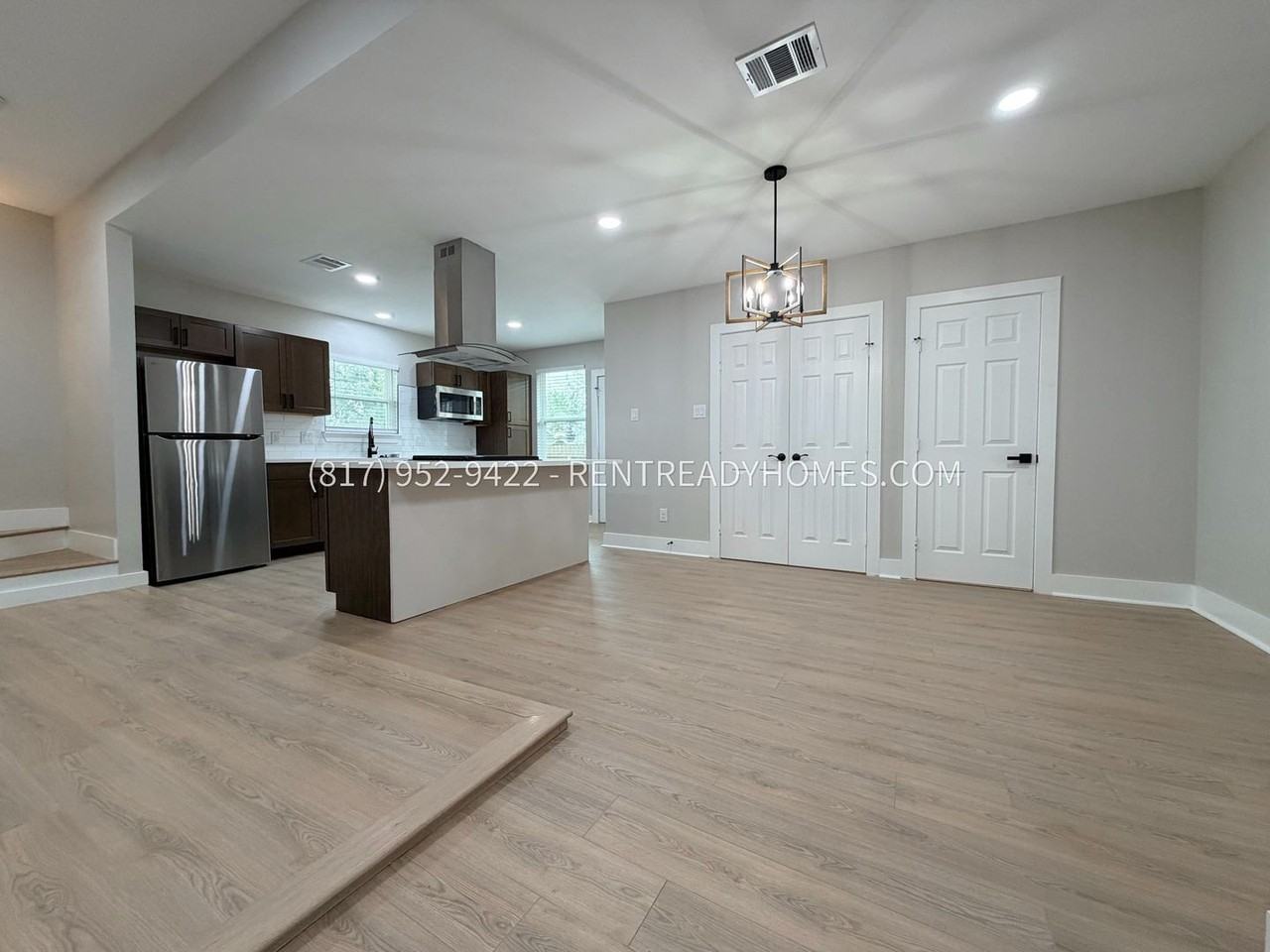 8318 Jennings St - Photo 3 of 16