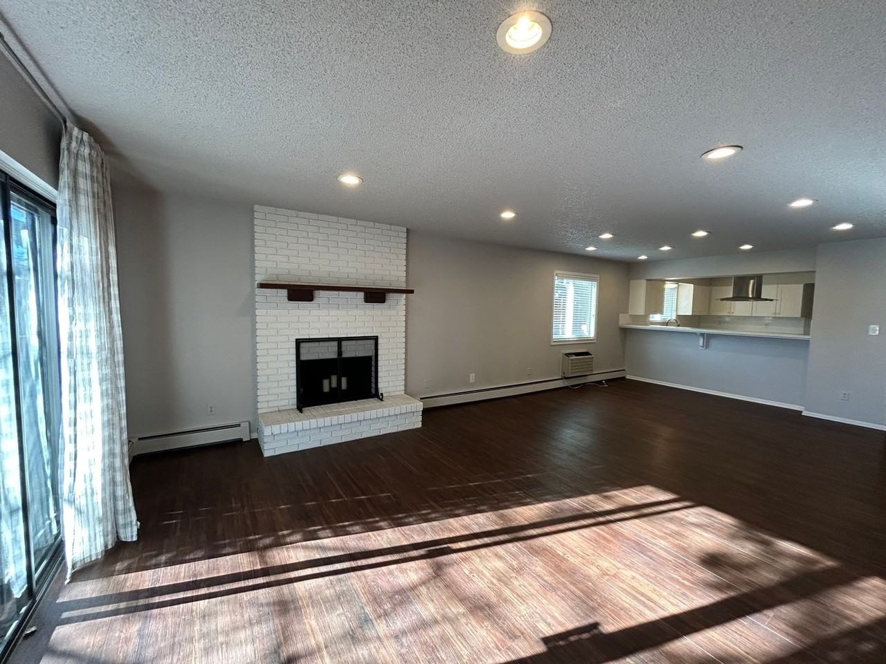 1532 Adriel Ct - Photo 4 of 16