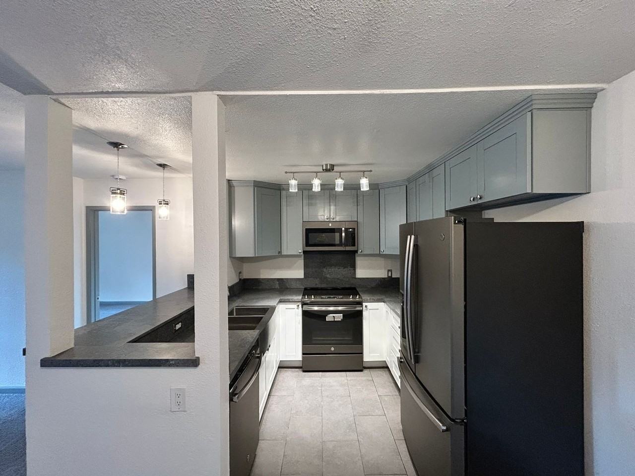 10300 Caminito Cuervo - Photo 5 of 16