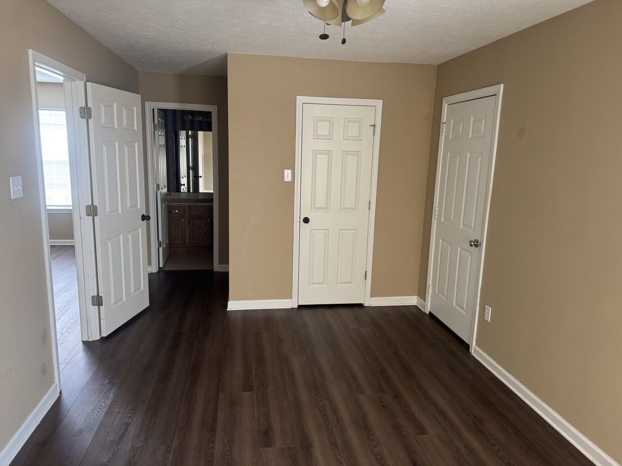3915 Ledbetter Dr - Photo 7 of 11