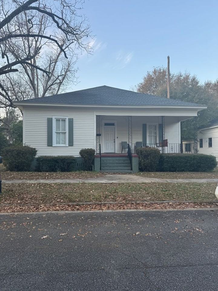 303 Sawyer St - Photo 2 of 15