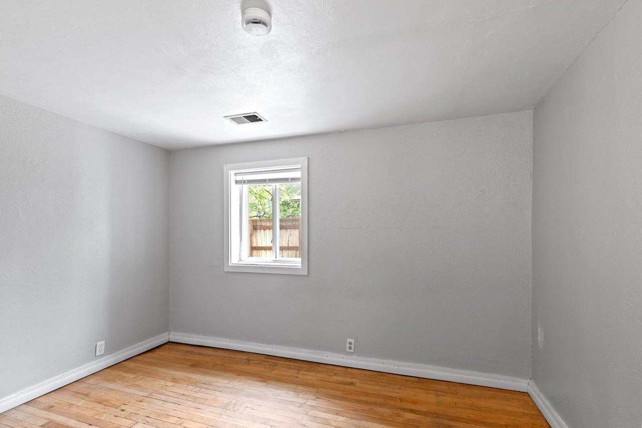 840 North St. - Photo 3 of 47