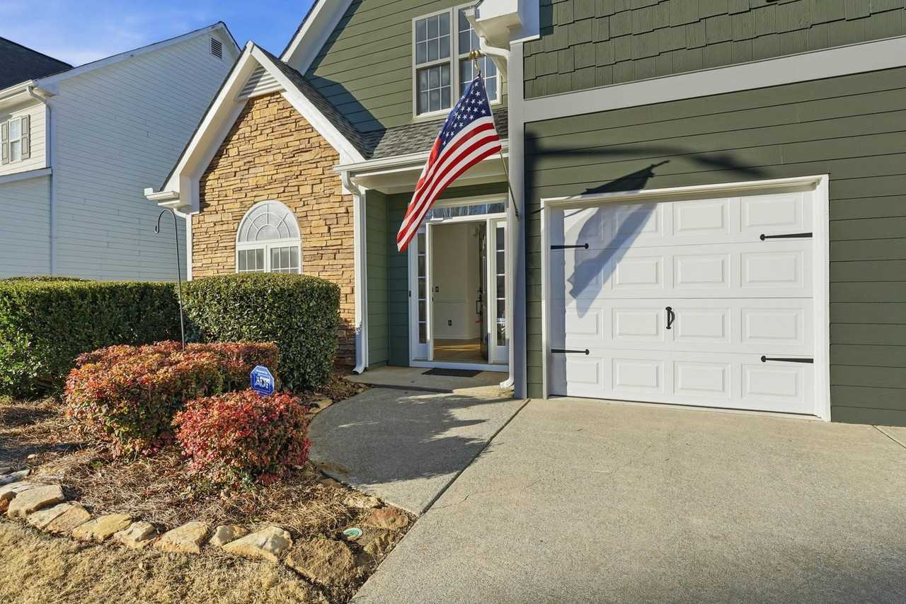 205 Towne Ridge Dr - Photo 2 of 48
