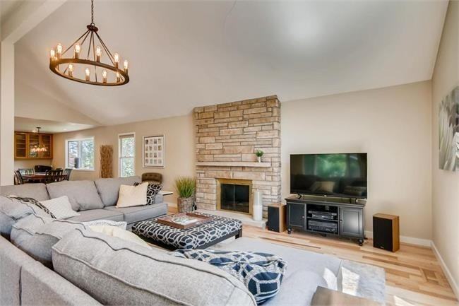 1658 Bear Mountain Dr - Photo 2 of 15