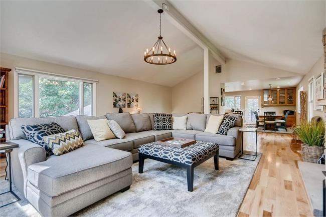 1658 Bear Mountain Dr - Photo 3 of 15