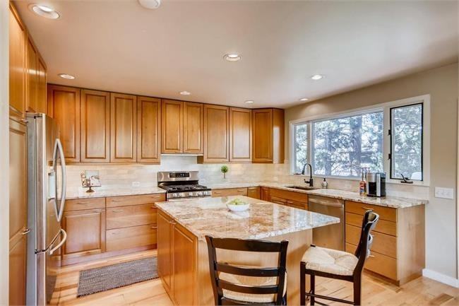 1658 Bear Mountain Dr - Photo 5 of 15