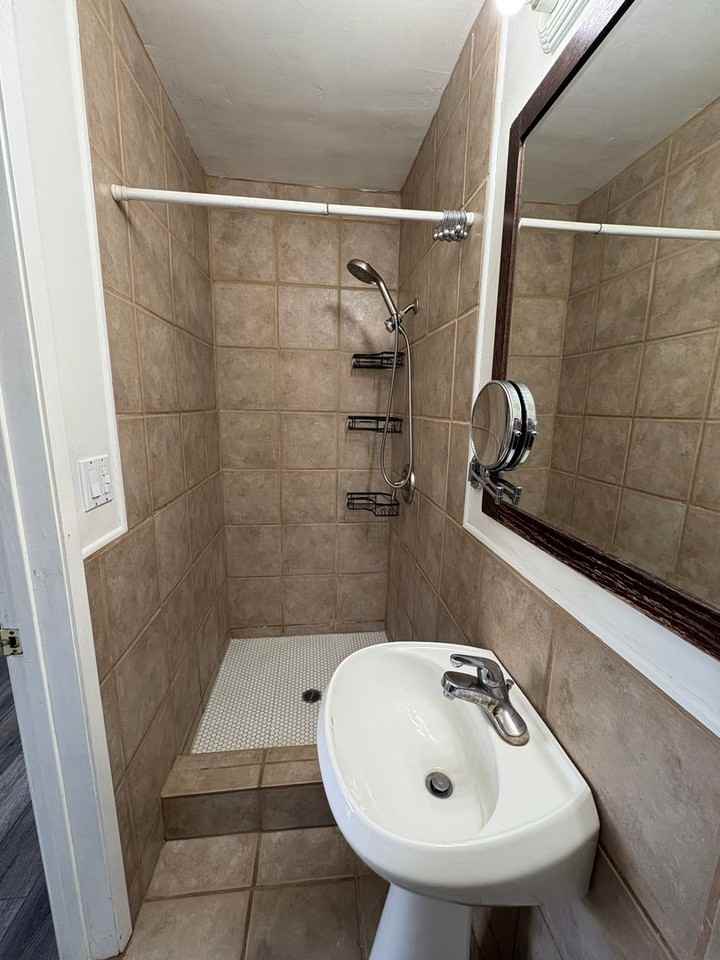 502 S Mill St - Photo 7 of 12