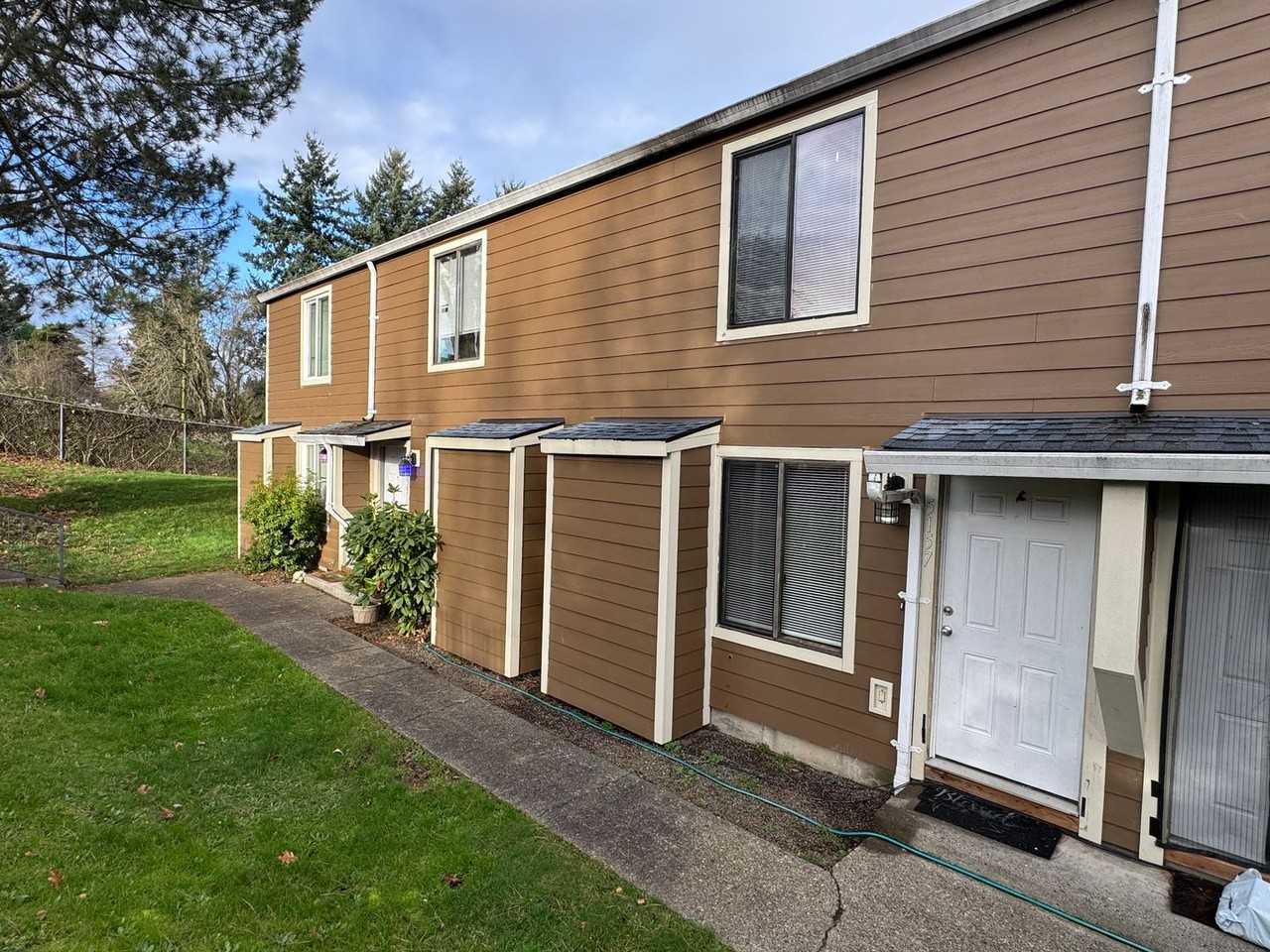 5153 Ne Killingsworth St - Photo 2 of 13