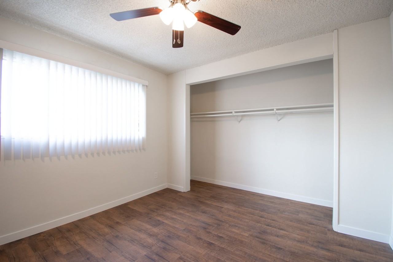 10121 Tabor St - Photo 7 of 23