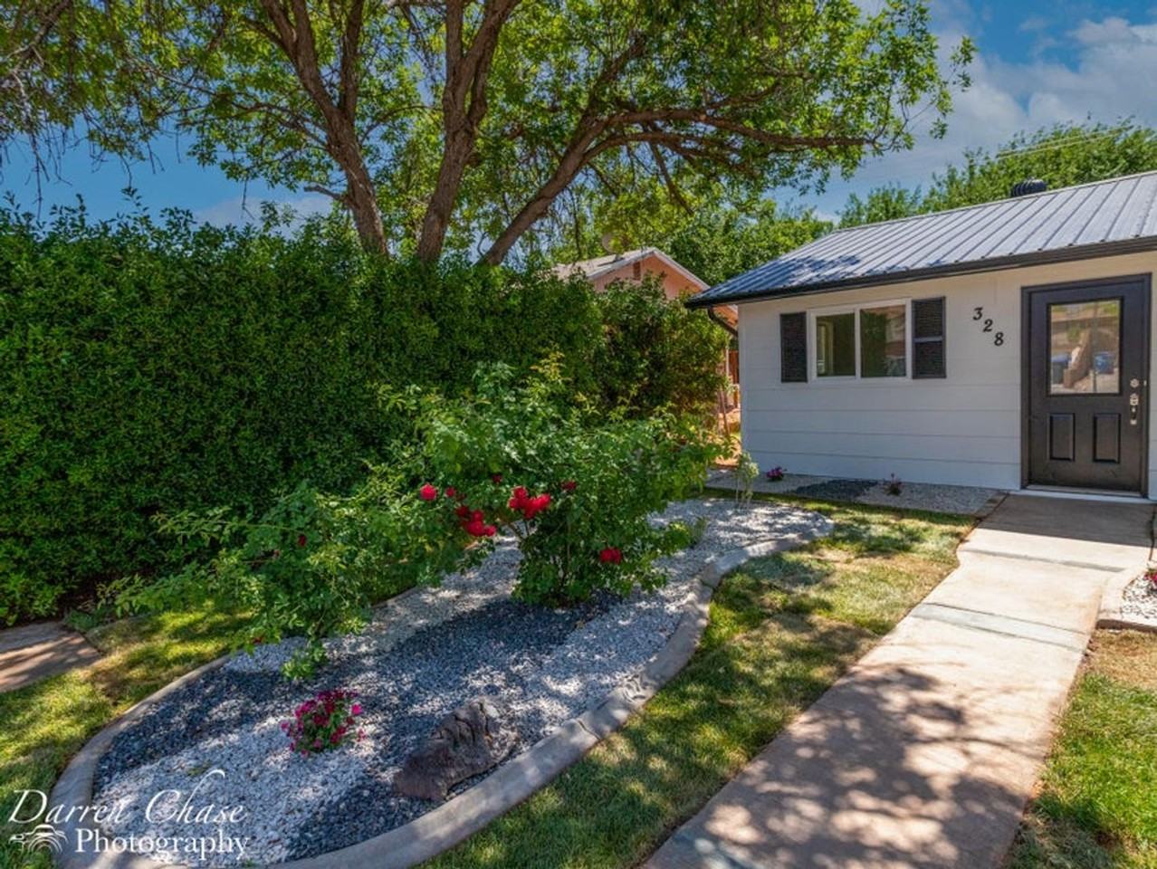 328 E Bulloch St - Photo 2 of 35