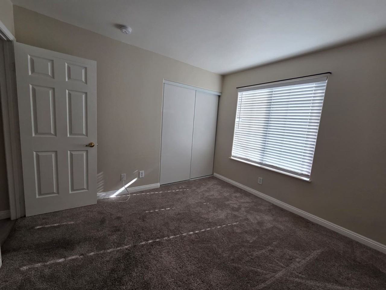 2724 Woodbine Ave - Photo 6 of 15