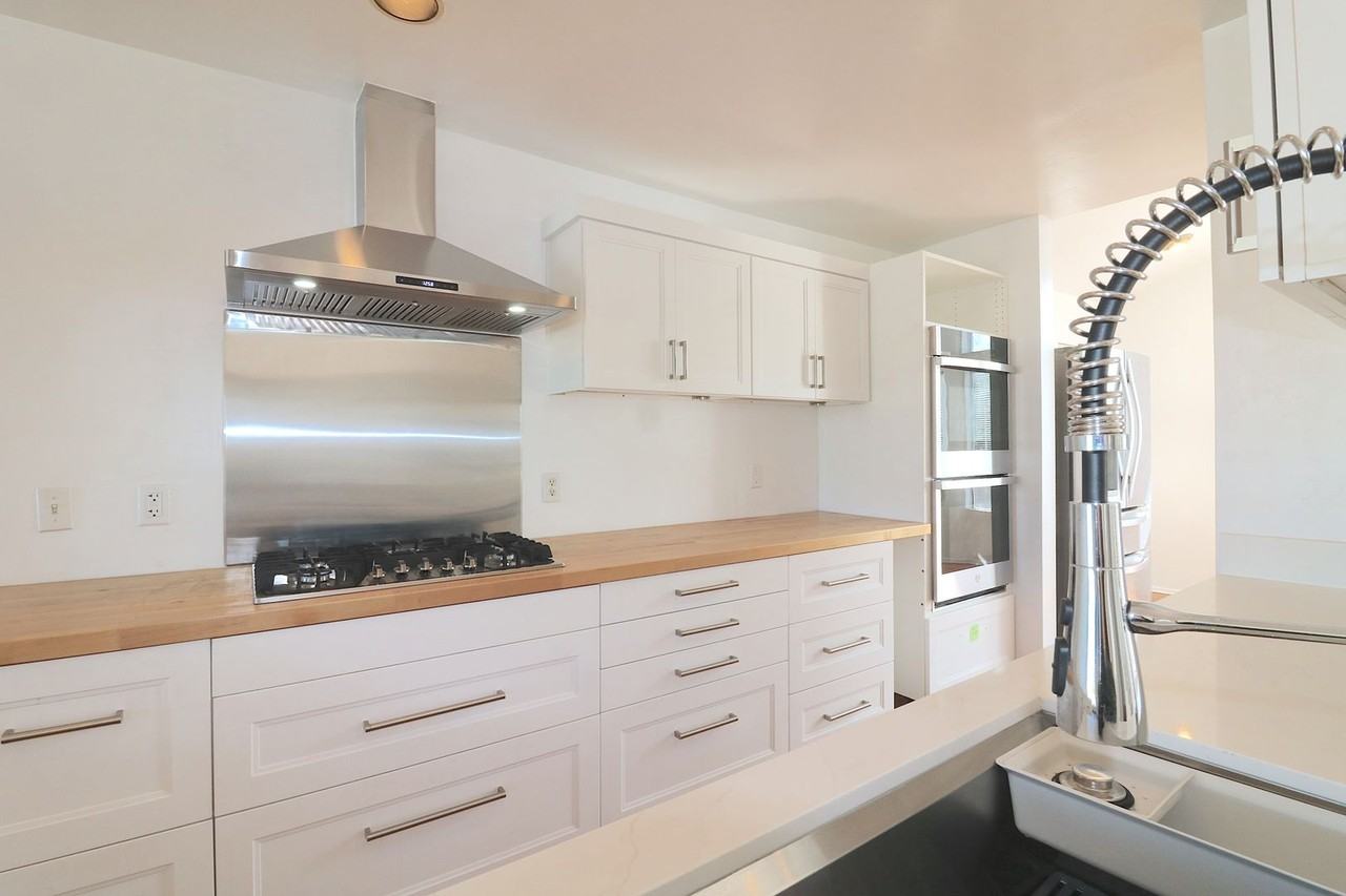 2672 Angell Ave - Photo 6 of 44