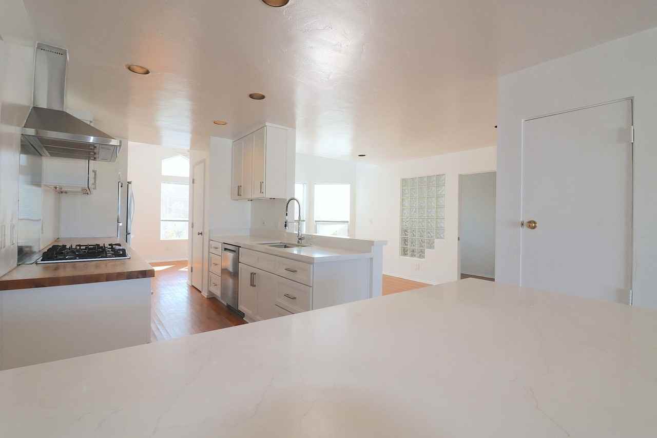 2672 Angell Ave - Photo 7 of 44