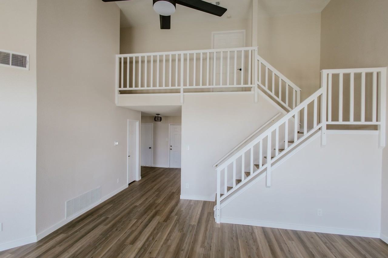 5114 Creek Valley Dr - Photo 6 of 26