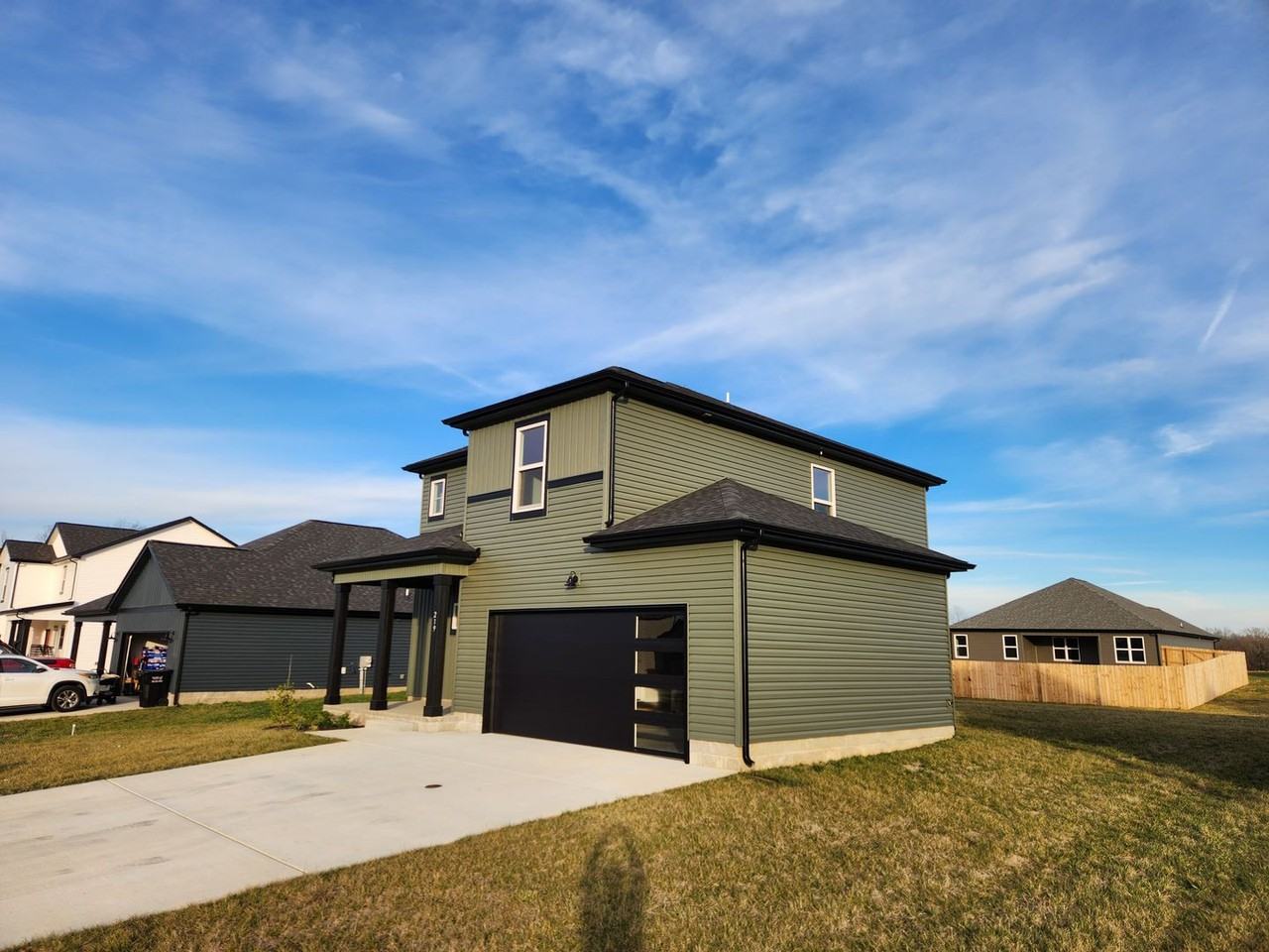 219 Donegal Dr - Photo 6 of 32