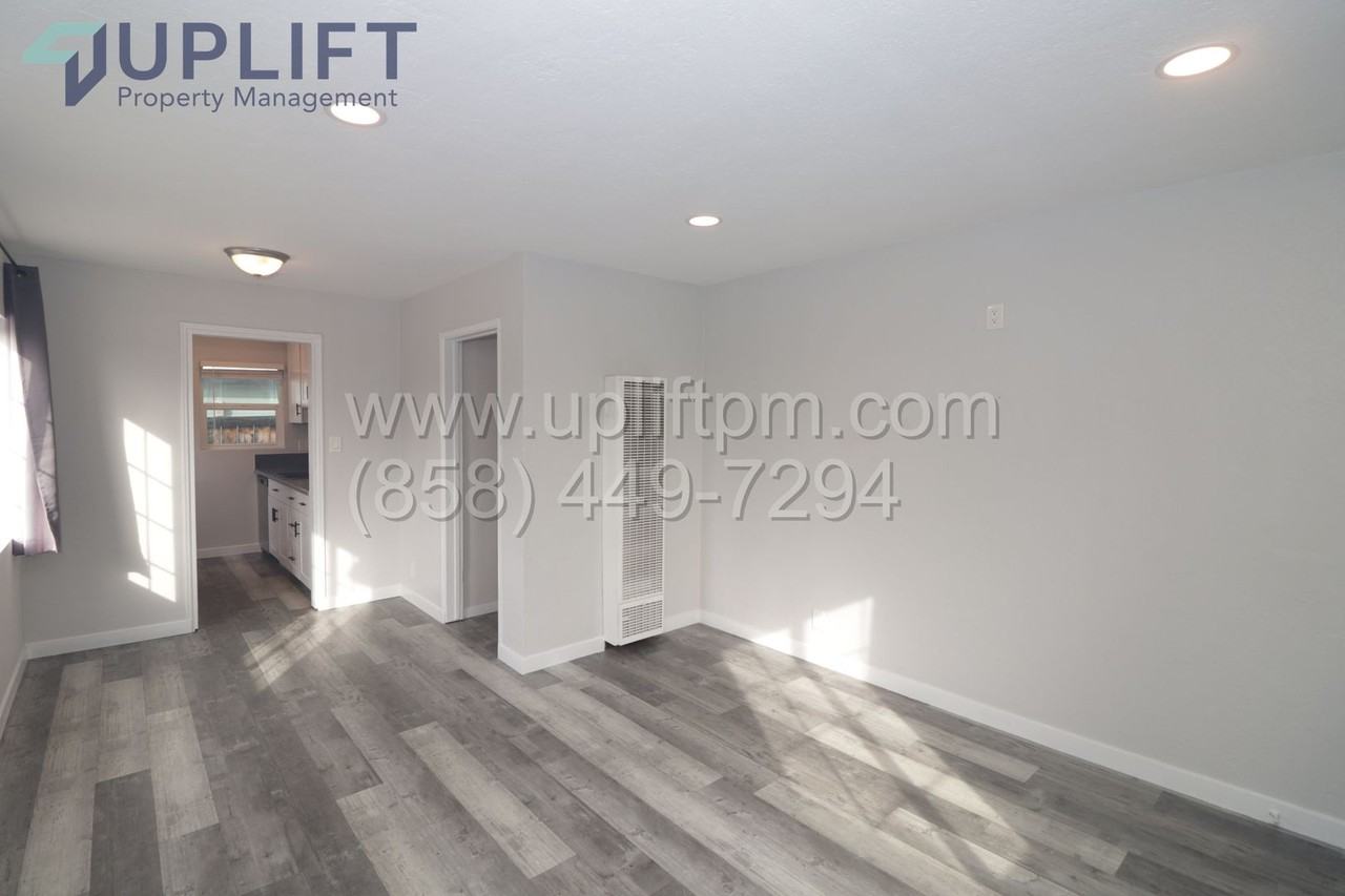 4233 Swift Ave - Photo 7 of 18