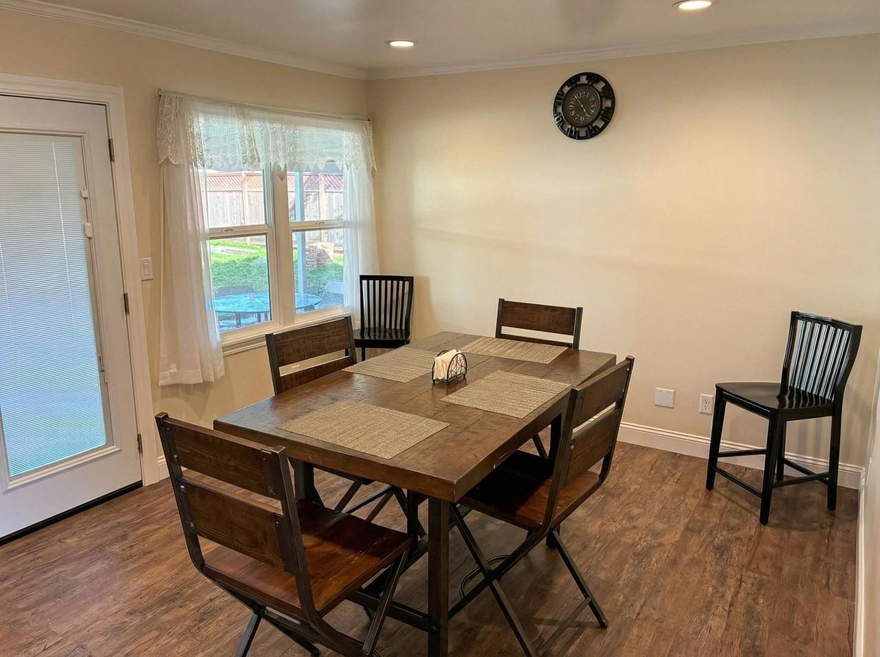 192 Hobbs Ave - Photo 7 of 28