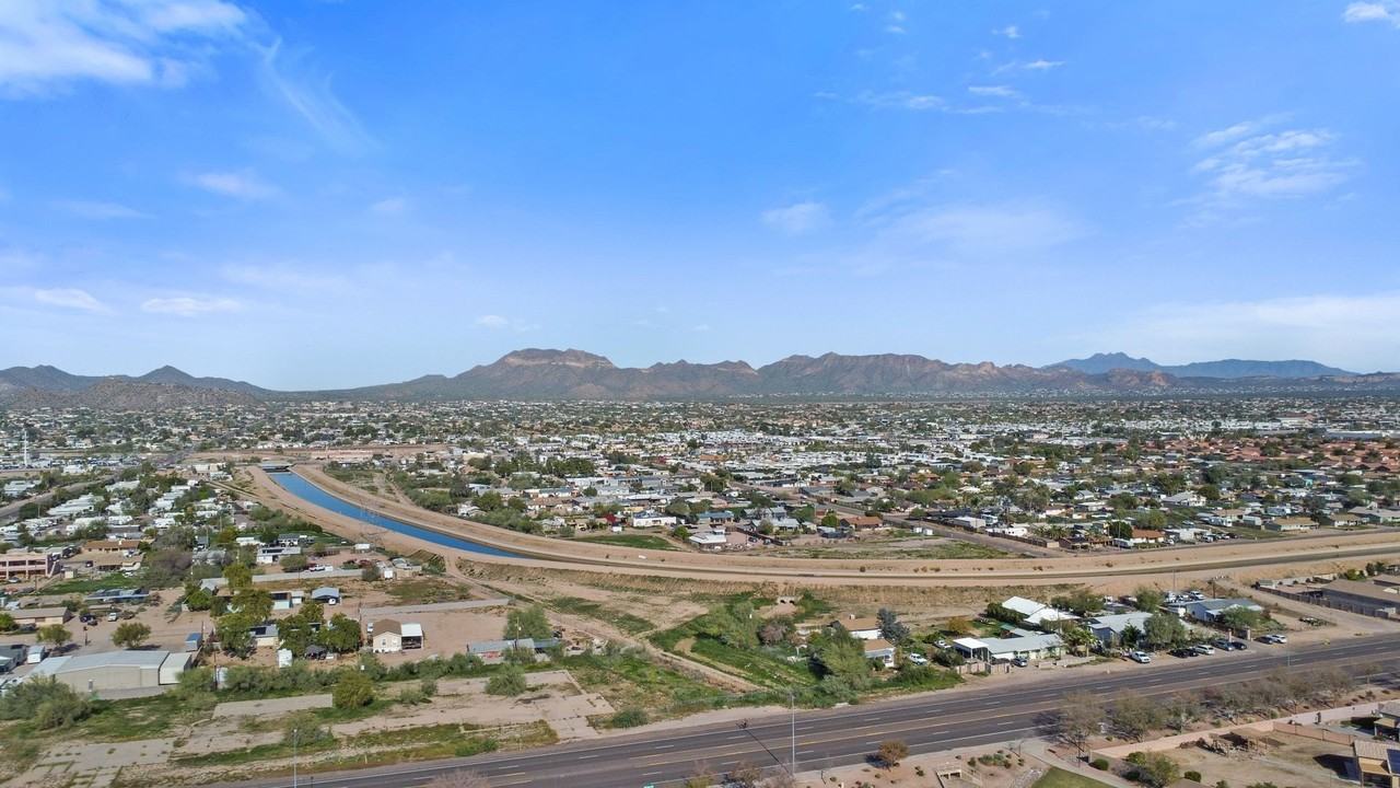 10054 E Crescent Ave - Photo 3 of 22