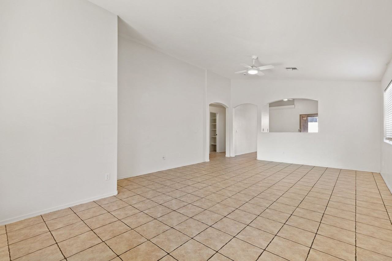 10054 E Crescent Ave - Photo 5 of 22