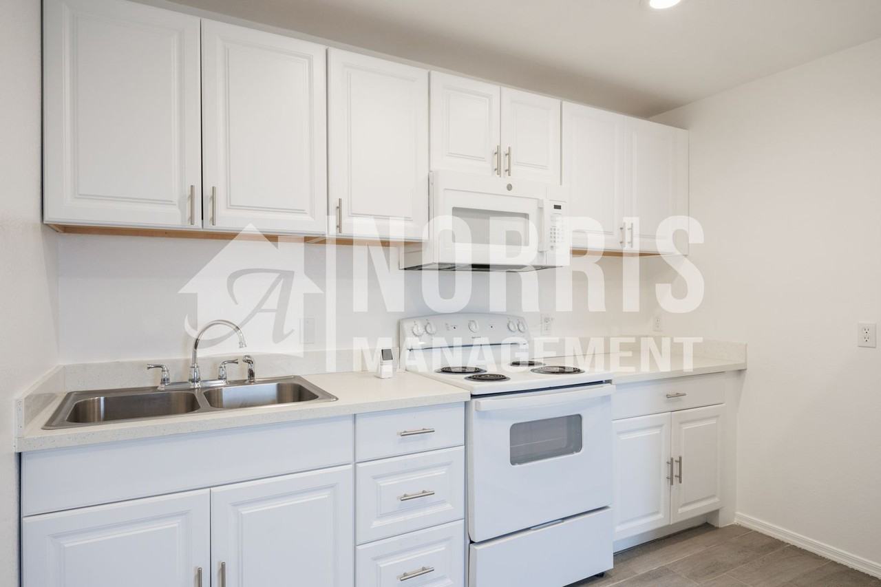 4020 N Montezuma Dr - Photo 7 of 27