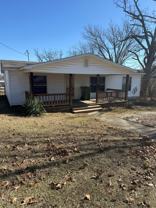 211 S Walker Ave - Photo 1 of 1