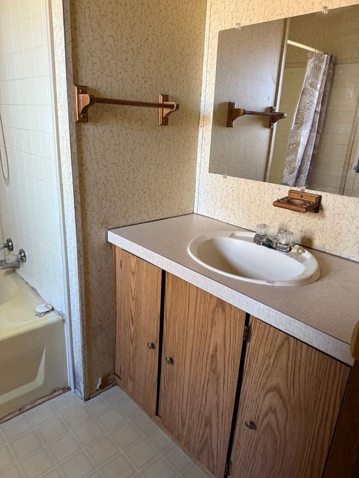 211 S Walker Ave - Photo 7 of 14