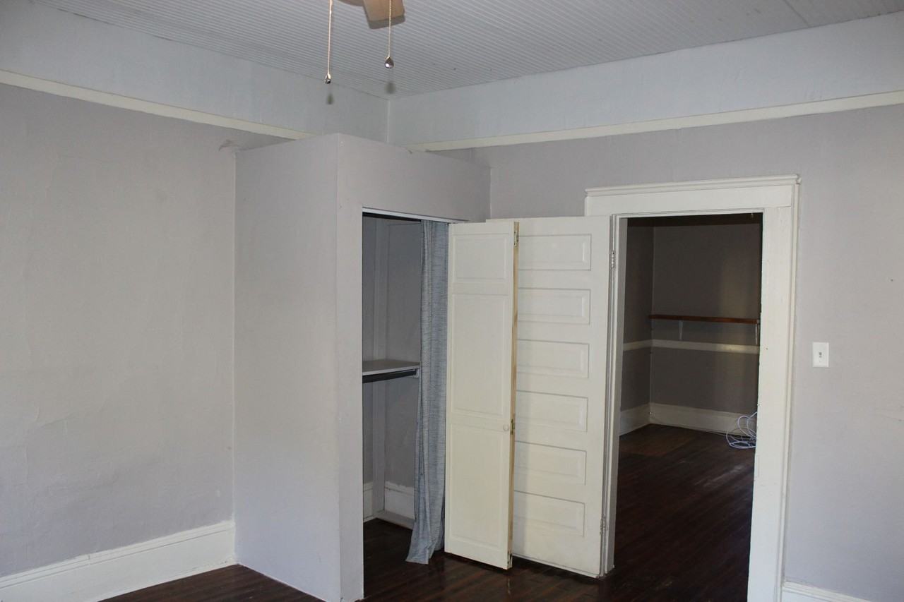 1075 Manigault St Se - Photo 6 of 29