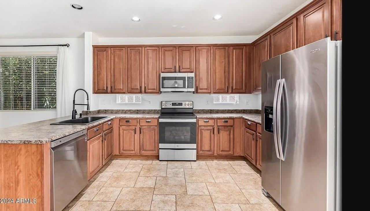 45031 W Woody Rd - Photo 3 of 13